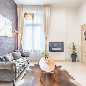  Apartamento Splendid Perfectly Located Flat With Sauna