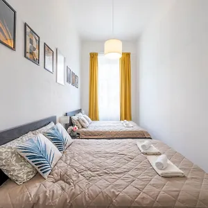  Apartamento Spacious Cozy With 4bedroom In The Heart Of Bp
